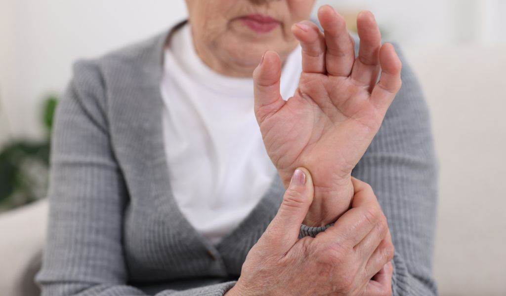 Arthritis Relief treatment at Lakeside Spine and Wellness